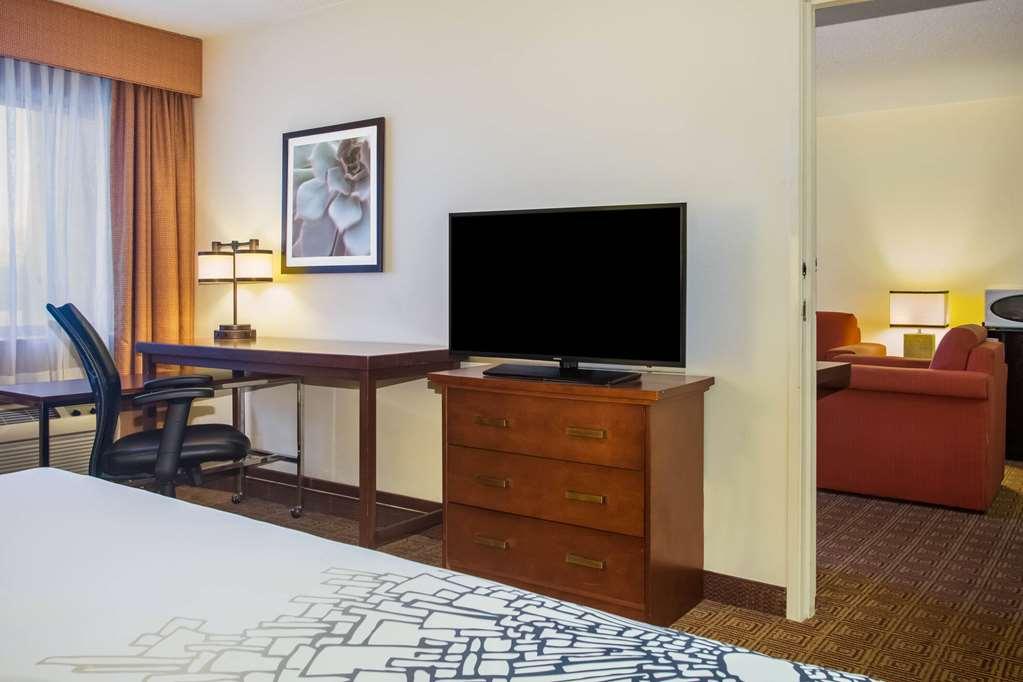 Готель Baymont By Wyndham Columbia, Mo Номер фото